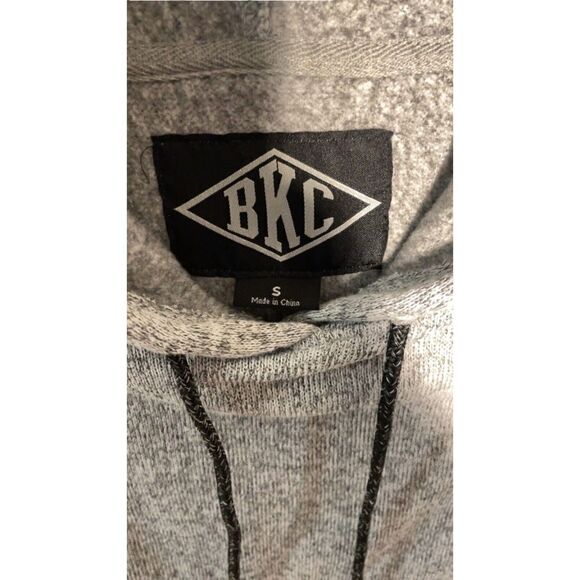 BKC Pullover Hoodie Color Knit Men’s Size Medium Blue, Red, Gray NWT - Picture 3 of 3